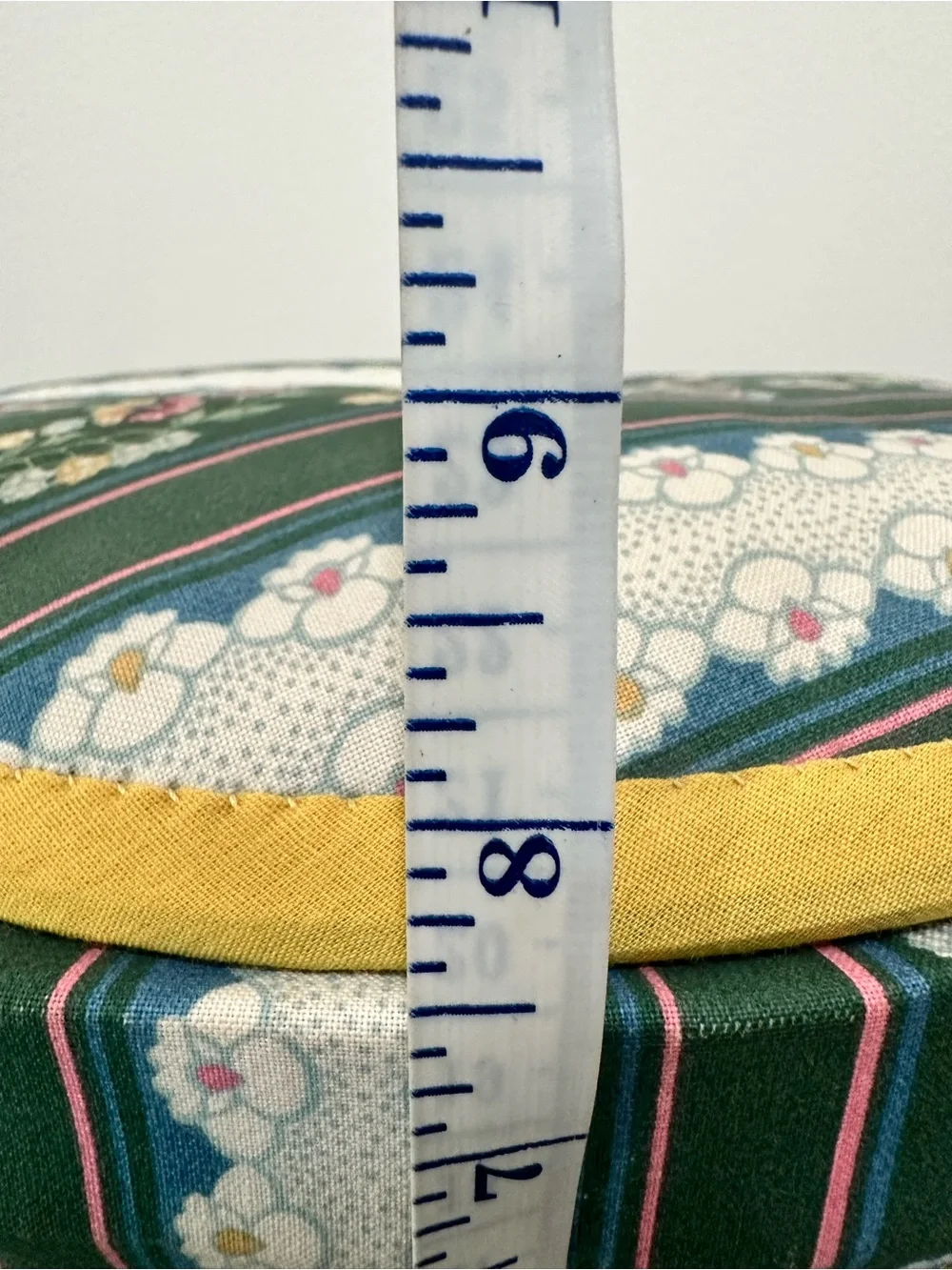 Vintage Floral Striped Fabric Padded Sewing Basket & Supplies Handle Lid 12” dia